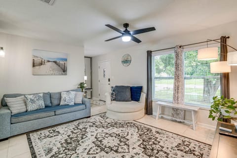 Port Charlotte Home with Sunroom, Grill and Fire Pit! House in Port Charlotte