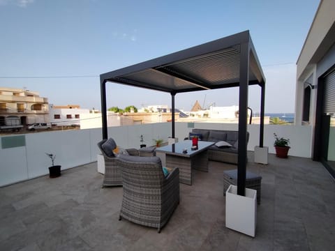 Off site, Landmark view