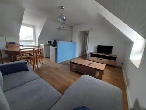 Agréable petit T3, à proximité de Quimper Apartment in Quimper
