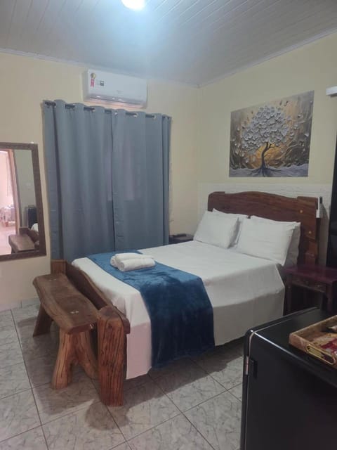 Bedroom, air conditioner