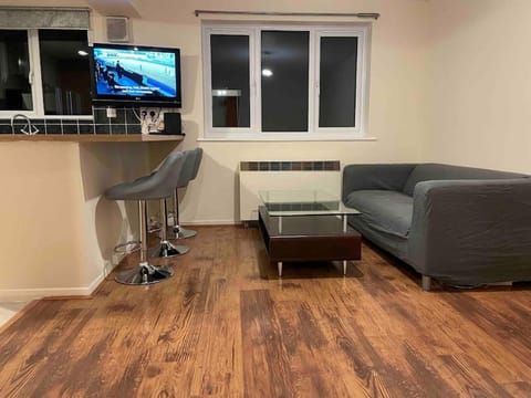 TV and multimedia, Living room, Seating area, hair dresser