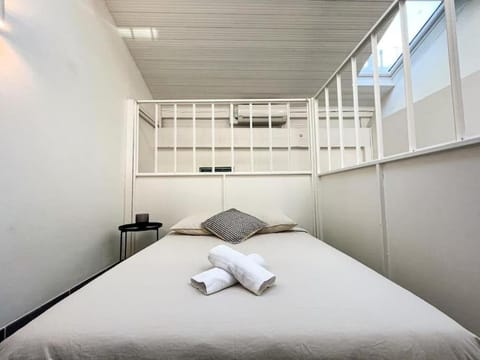 Spring Palm - Appartement 4 personnes - Check in h24 & Wifi Apartment in Villeurbanne