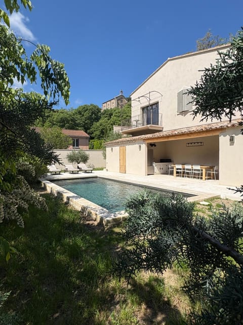 Property building, Spring, Natural landscape, Garden, Kitchen or kitchenette, Garden view, Pool view, Swimming pool