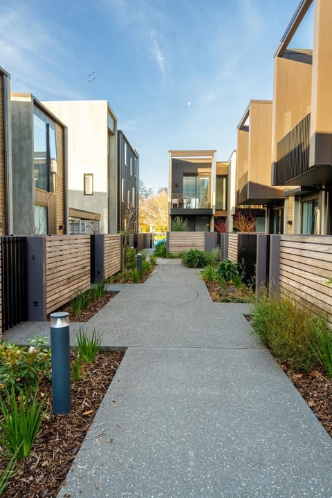 Property building, Street view