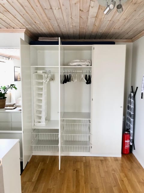 storage, wardrobe