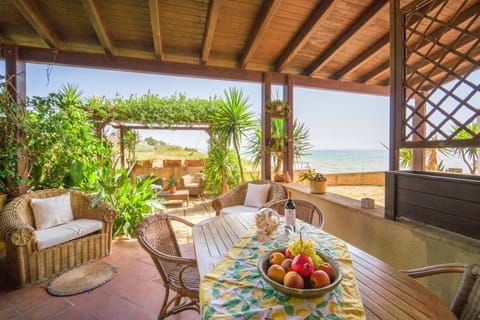 View (from property/room), Balcony/Terrace, Sea view