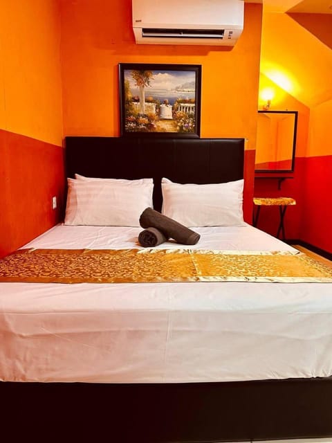 Bed, Bedroom, air conditioner