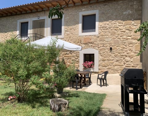 Property building, Restaurant/places to eat