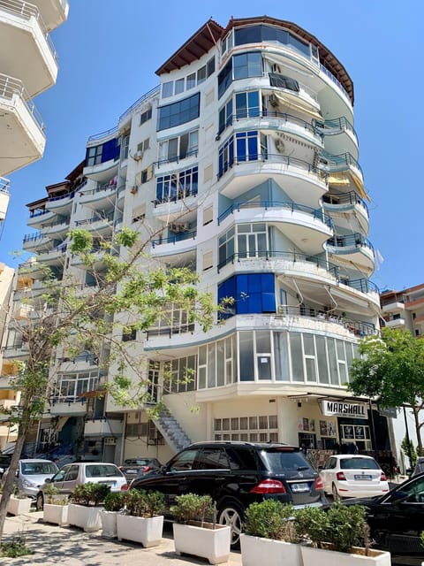 Property building, Neighbourhood, Location, Parking