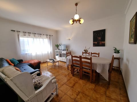 TV and multimedia, Living room, Dining area
