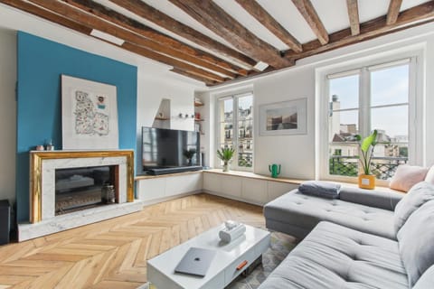 TV and multimedia, Living room, Seating area, flat iron