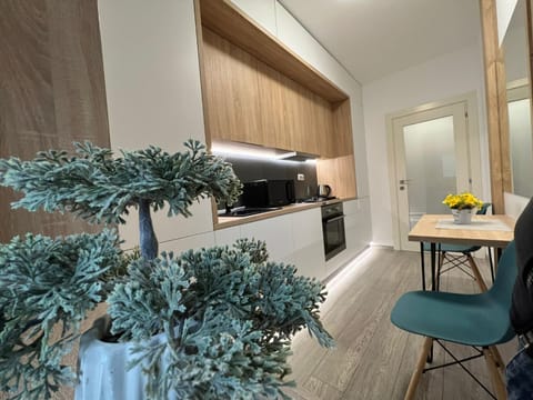 Kitchen or kitchenette, Dining area, minibar, oven, pet friendly, stove