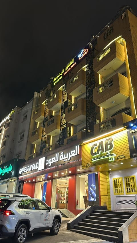 Property building, Night, Neighbourhood, City view, Street view, Location, Parking
