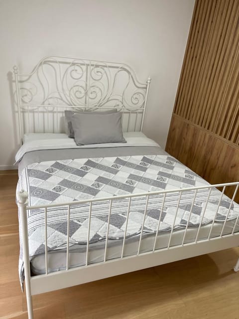 Elegance Self check-in Free Parking Apartment in Federation of Bosnia and Herzegovina