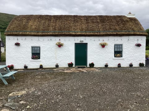 Property building, Day, Landmark view