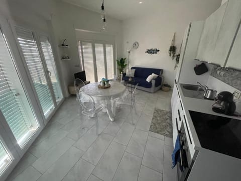 Kitchen or kitchenette, Living room, Dining area, stove