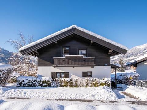 Property building, Winter