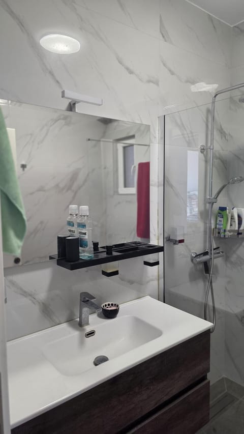 Amazing Center Sea View Apartment Apartment in Sarandë