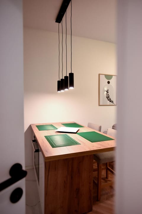 Dining area, pet friendly