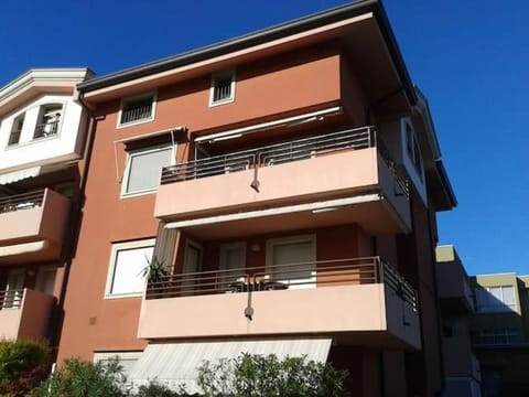 Apartment with Terrace & free parking - 3 Minutes from beach Apartment in Grado