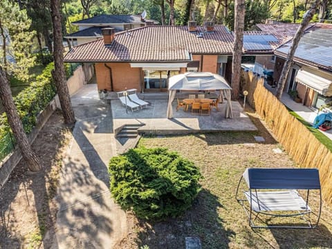 Property building, Patio, Garden, Garden view