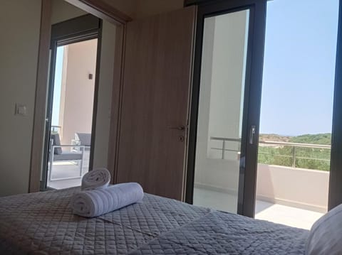 Bed, Day, Natural landscape, View (from property/room), Balcony/Terrace, Bedroom