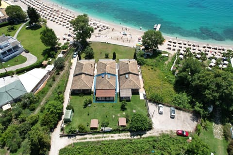Property building, Neighbourhood, Bird's eye view, Garden, Beach, Location