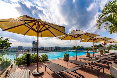 Day, Balcony/Terrace, City view, Swimming pool, sunbed