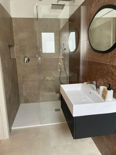 Villa Est Bed and Breakfast in San Teodoro