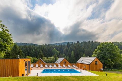 Mountain view, Pool view