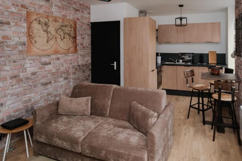 Kitchen or kitchenette, Living room, Dining area, minibar, stove