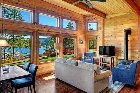 Snug Harbor Resort and Marina Chalet in San Juan Island