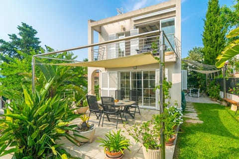 Property building, Garden