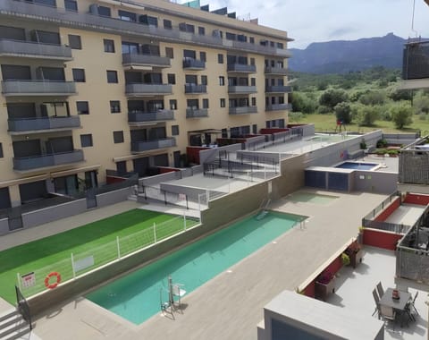 Property building, Swimming pool