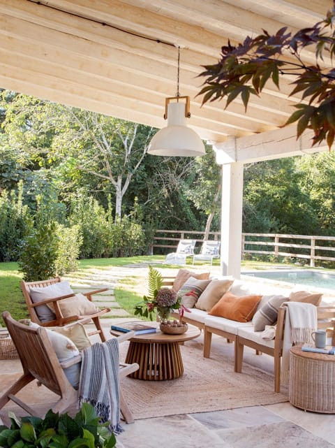 Day, Natural landscape, Garden, Garden view, Swimming pool