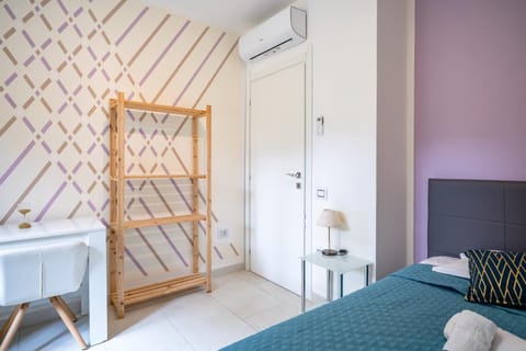 Bed, Photo of the whole room, Bedroom, air conditioner