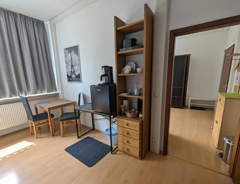 Coffee/tea facilities, Photo of the whole room, Dining area