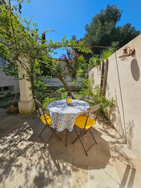 Patio, Garden view