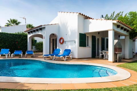BBQ facilities, Swimming pool, Swimming pool, sunbed