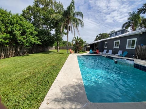 Floridays House in Butler Beach