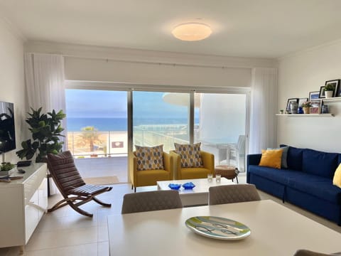 Balcony/Terrace, Living room