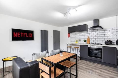 Hot Deal - Luxury Apartment close to Leeds City Centre Apartment in Leeds