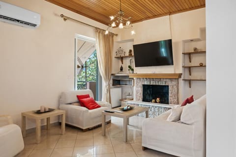 TV and multimedia, Seating area, air conditioner