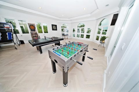 Incredible 9 Bedroom 11 Bath Idlewyld Mansion House in Fort Lauderdale