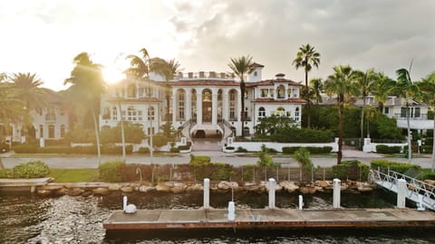 Incredible 9 Bedroom 11 Bath Idlewyld Mansion House in Fort Lauderdale
