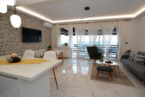 La Casa Blanca Apartment in Kavala