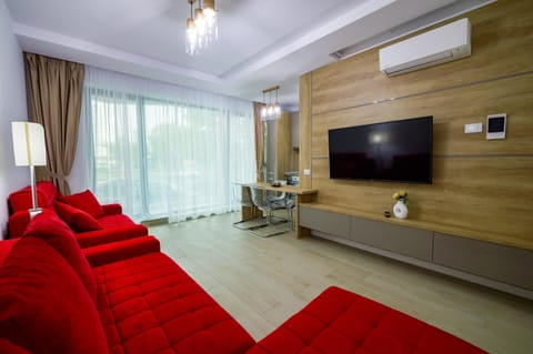 TV and multimedia, Living room, Seating area, air conditioner
