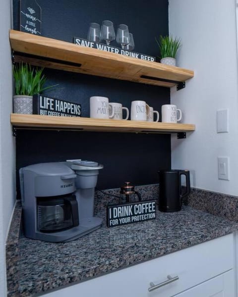 Modern Oasis! 3BR Townhouse in a Lagoon Community House in Wesley Chapel