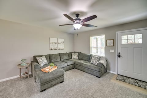 Serene Dry Ridge Vacation Rental with Nearby Fishing House in Williamstown