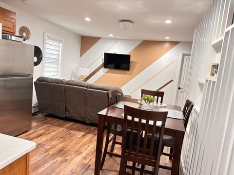 Living room, Seating area, Dining area